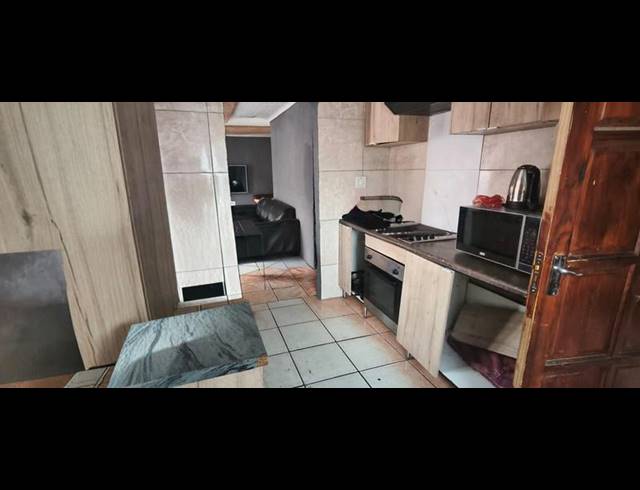 3 BEDROOM HOUSE FOR SALE IN PHILIP NEL PARK